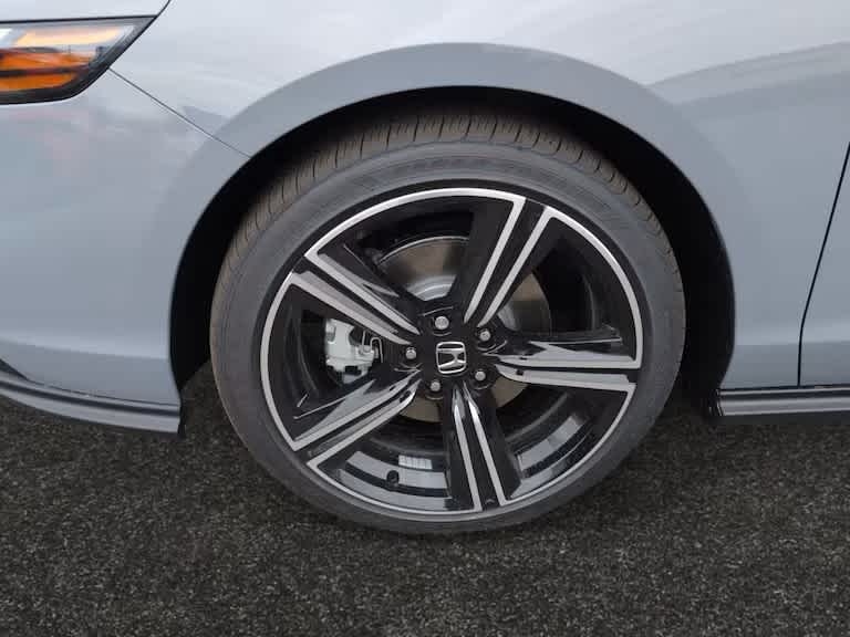 new 2025 Honda Accord Hybrid car, priced at $35,305