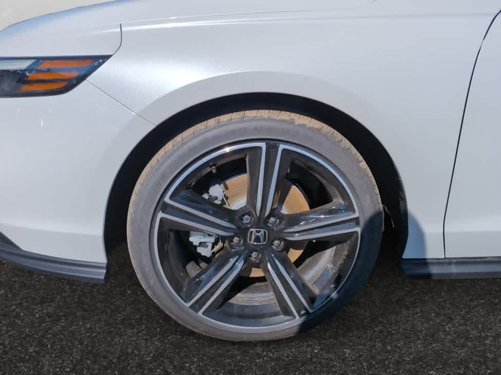 new 2025 Honda Accord Hybrid car, priced at $35,260