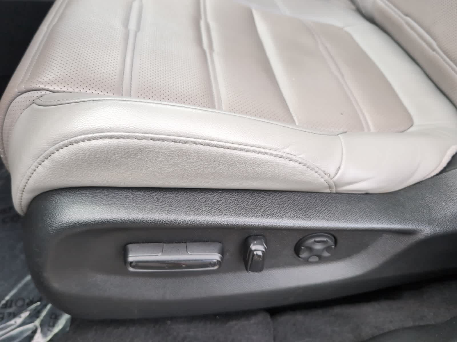 used 2022 Honda CR-V car, priced at $30,998