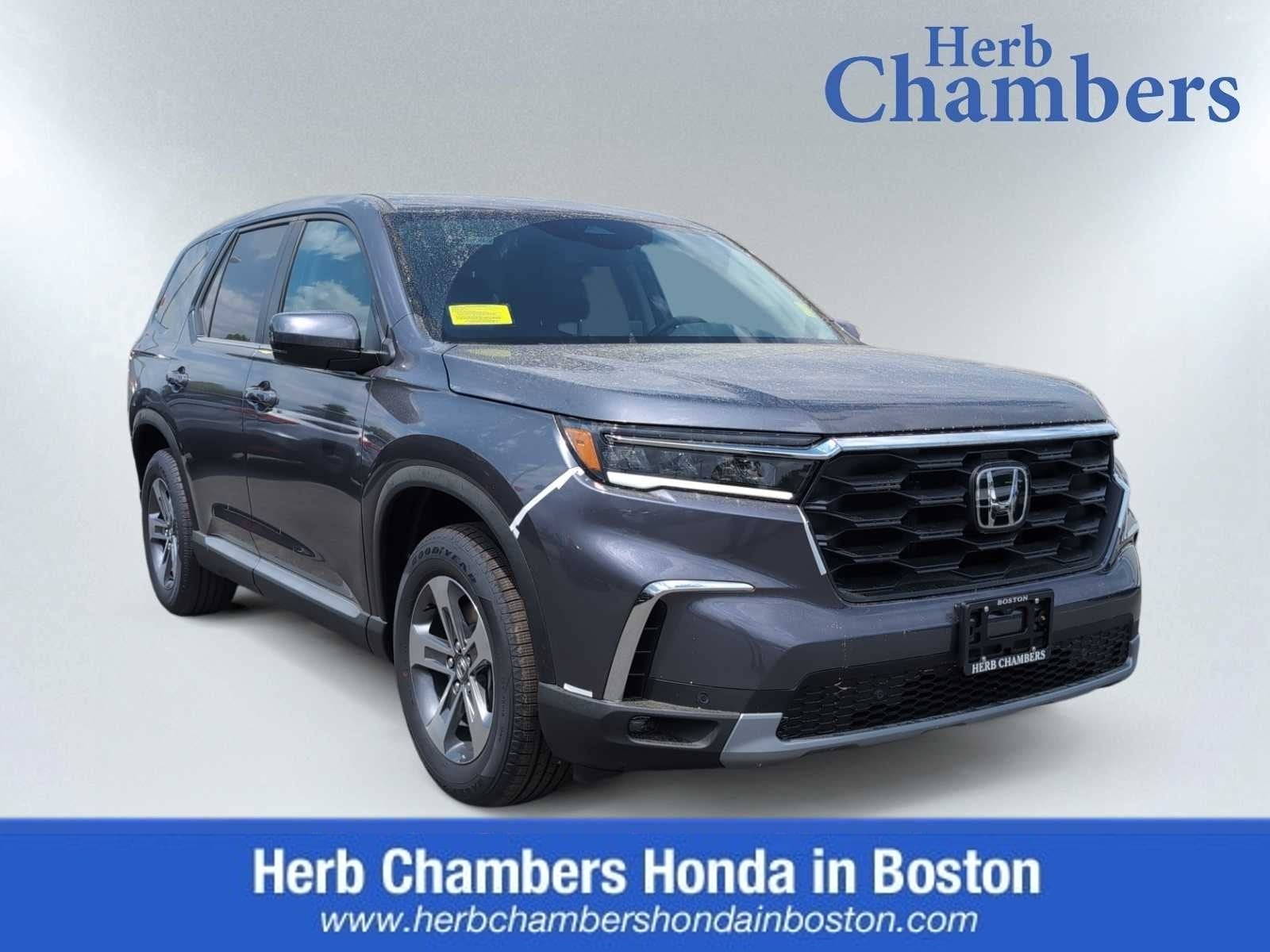 new 2025 Honda Pilot car, priced at $47,095