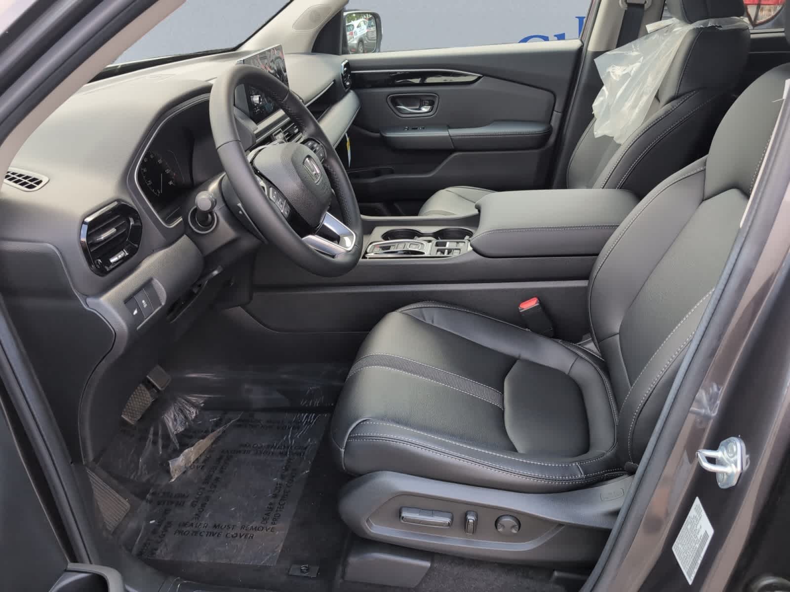 new 2025 Honda Pilot car, priced at $47,095