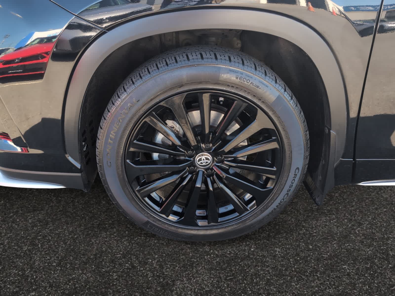 used 2024 Toyota Highlander car, priced at $40,998