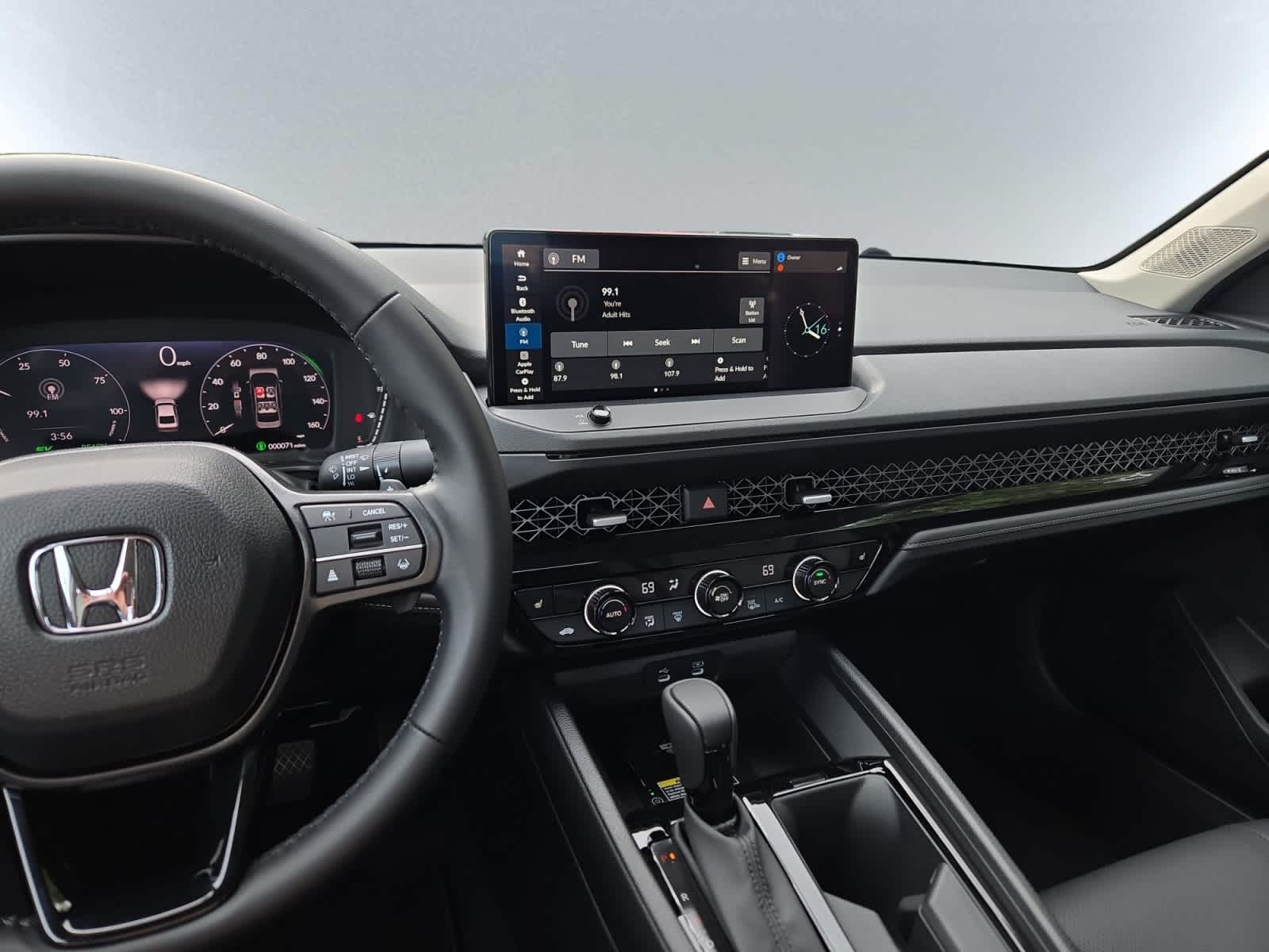 new 2025 Honda Accord Hybrid car