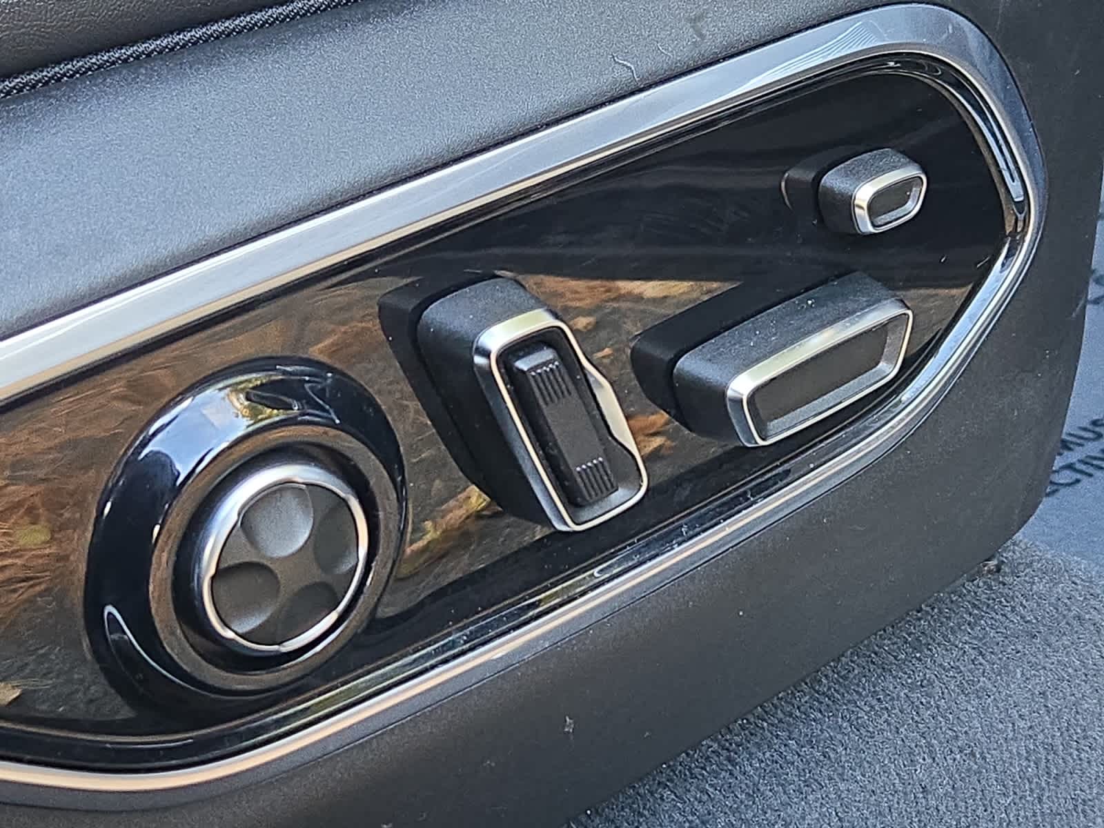 used 2022 Jeep Grand Cherokee 4xe car, priced at $33,998