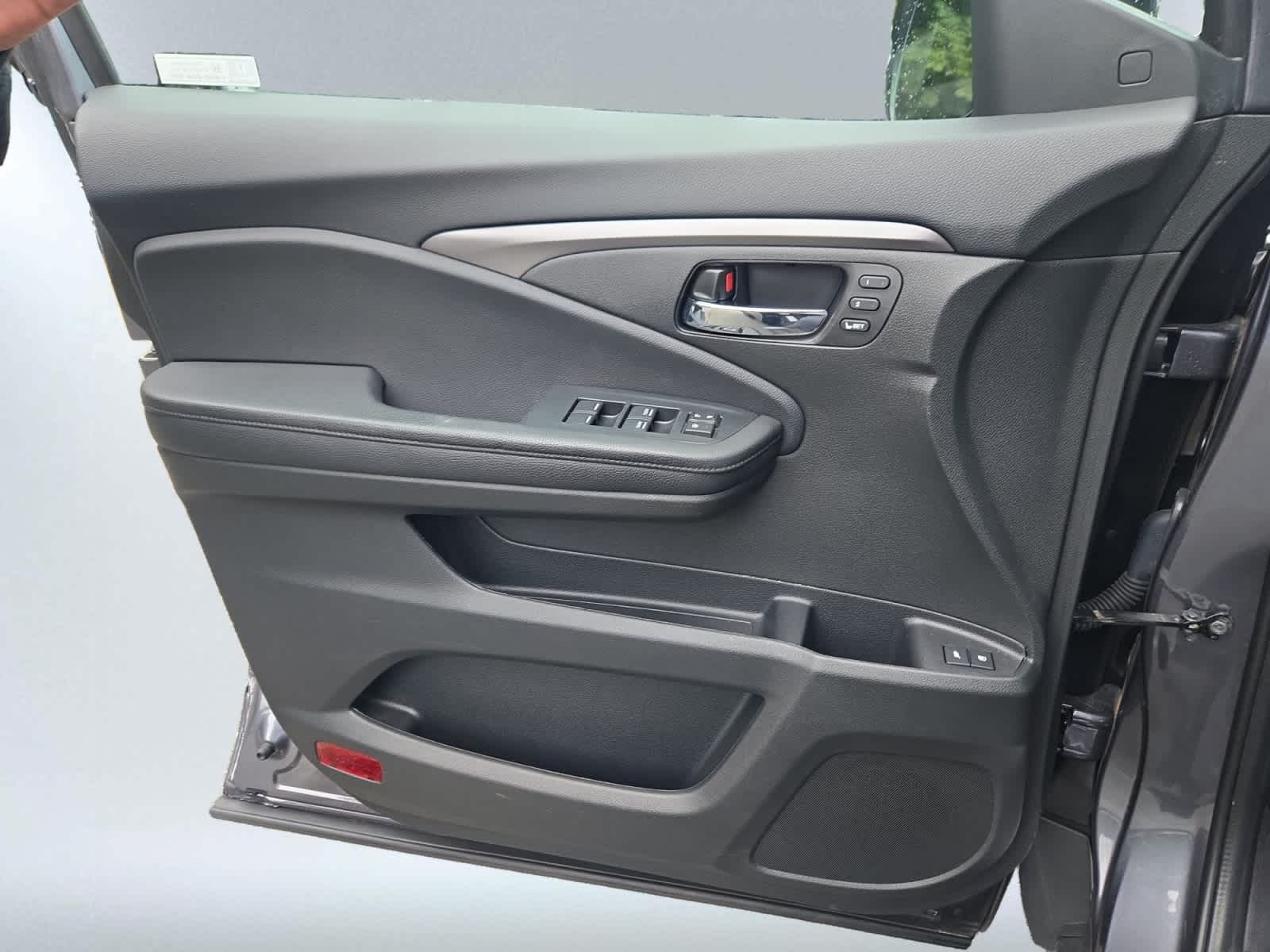 used 2022 Honda Pilot car, priced at $33,497