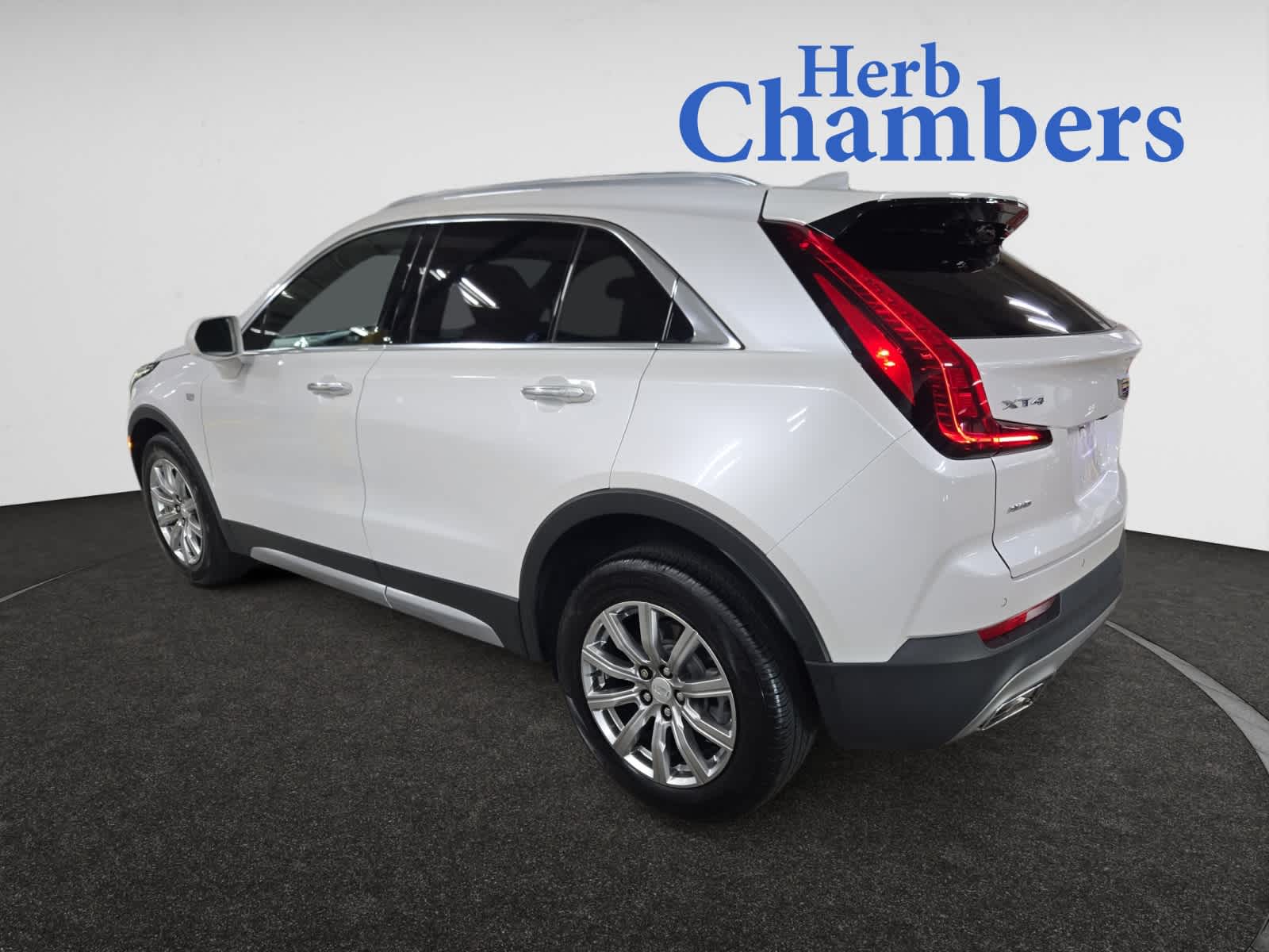 used 2020 Cadillac XT4 car, priced at $24,497