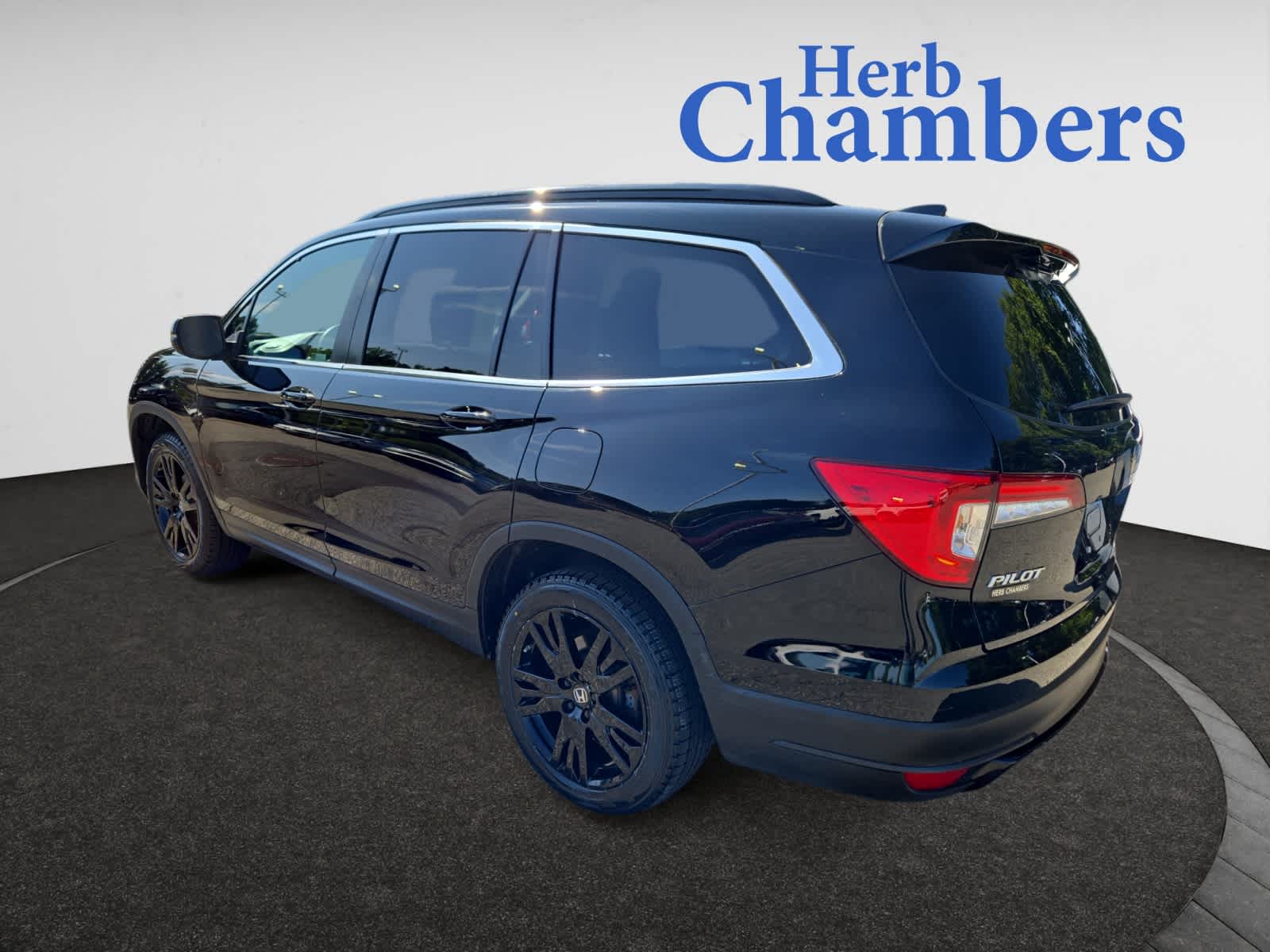 used 2022 Honda Pilot car, priced at $33,498