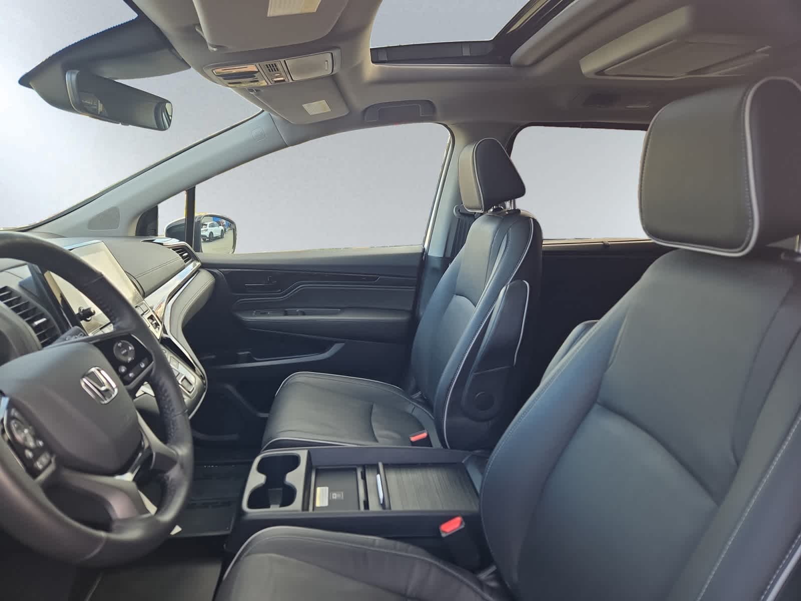used 2024 Honda Odyssey car, priced at $42,998