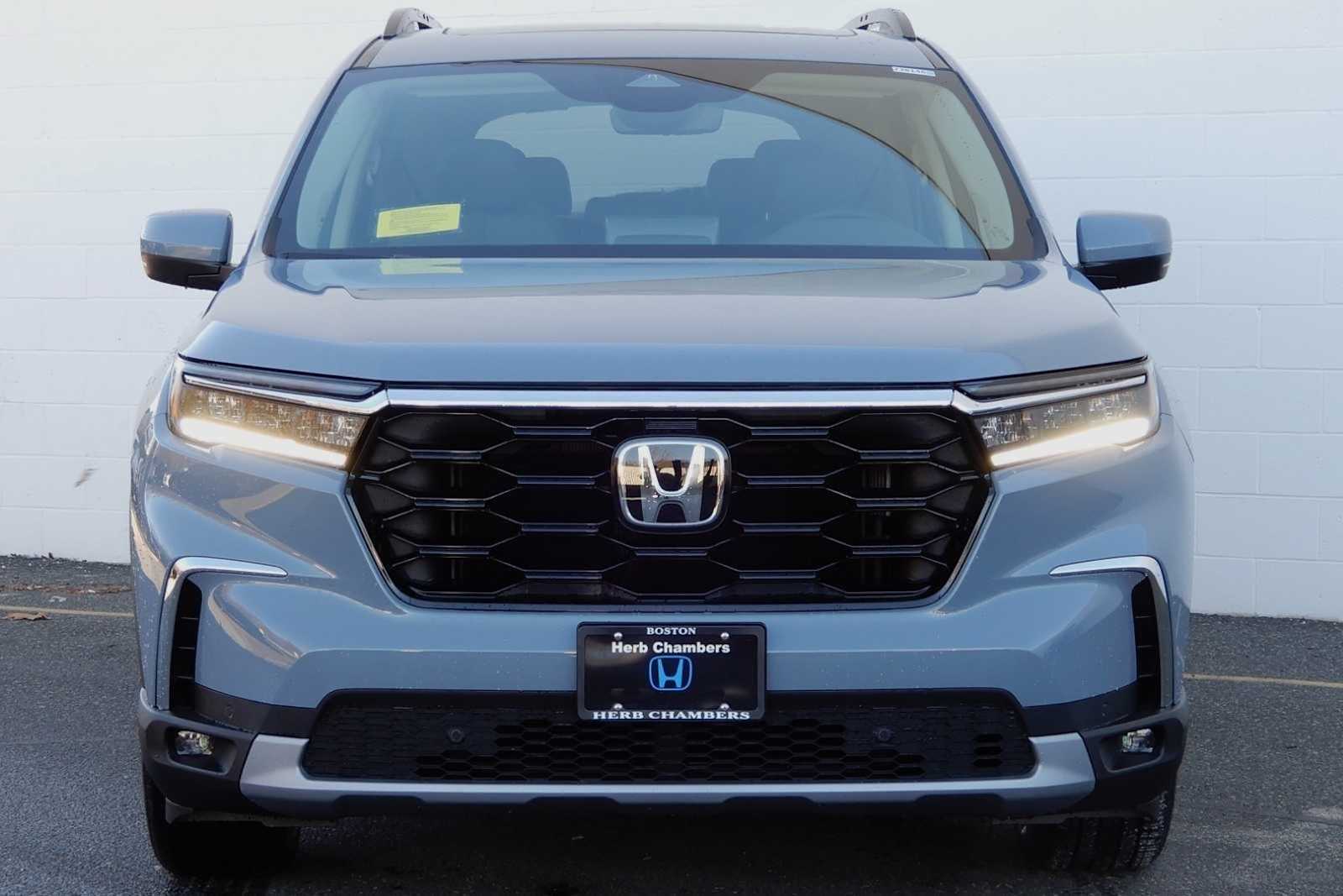 new 2025 Honda Pilot car