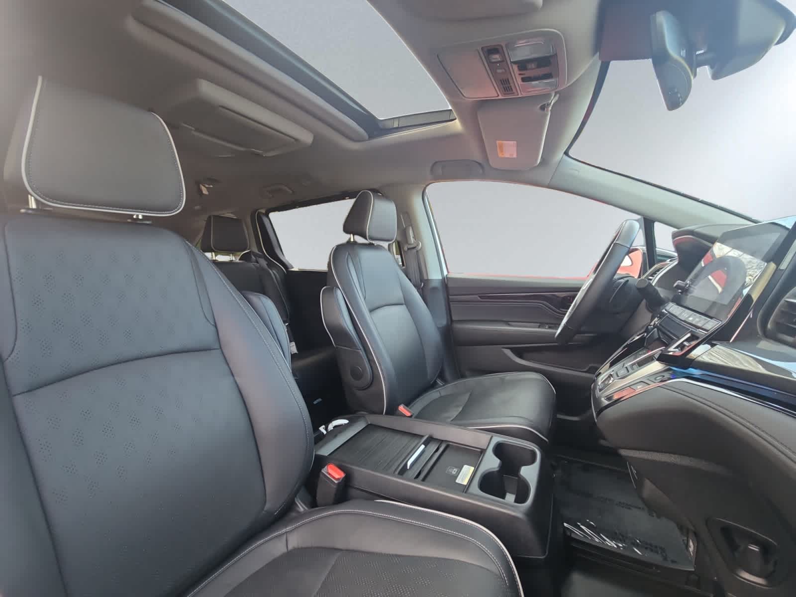 used 2024 Honda Odyssey car, priced at $42,998