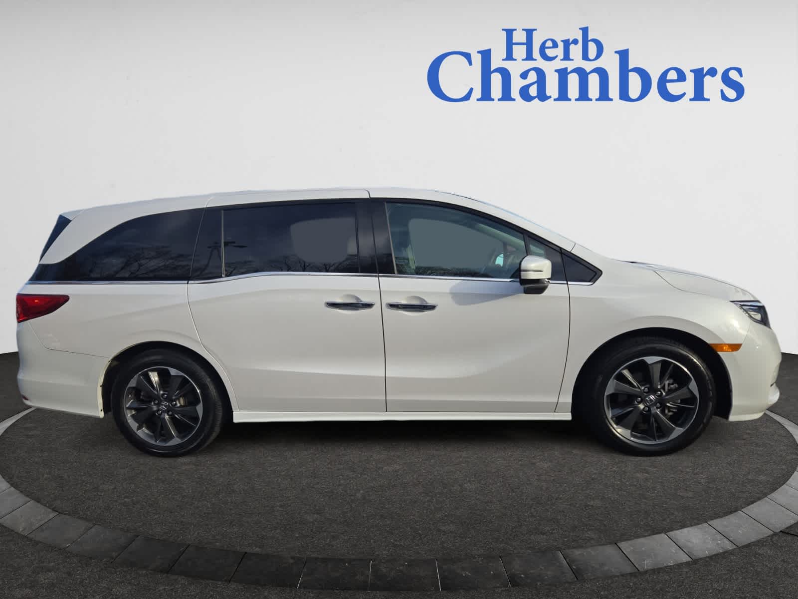 used 2024 Honda Odyssey car, priced at $42,998
