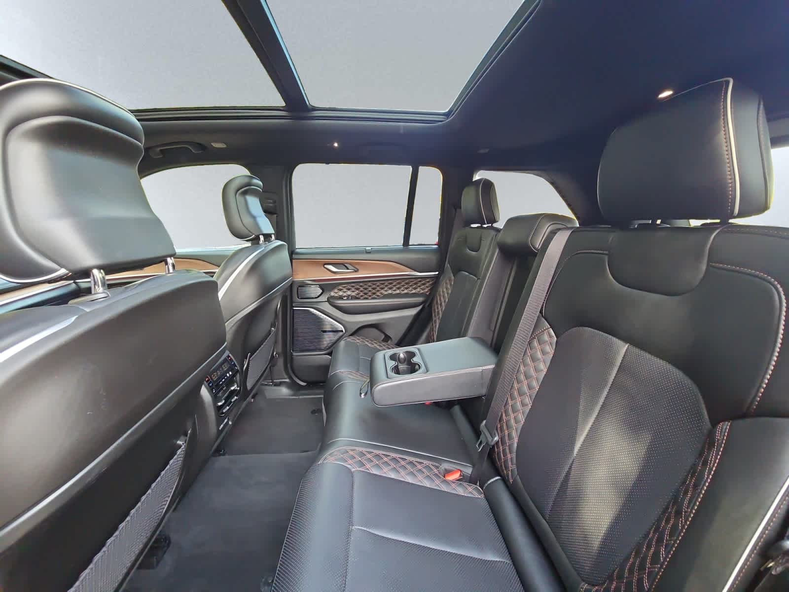 used 2022 Jeep Grand Cherokee 4xe car, priced at $33,998