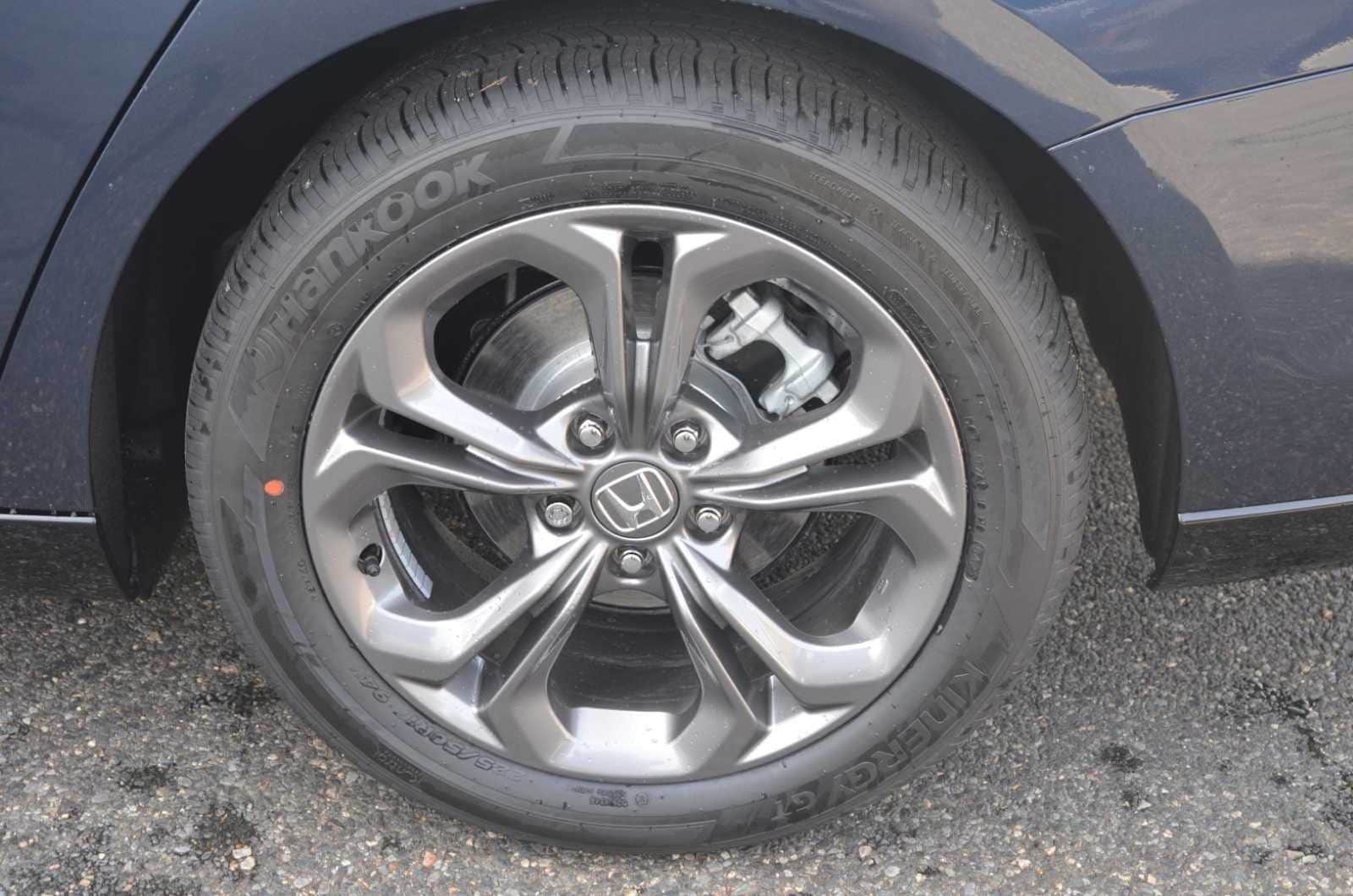 new 2025 Honda Accord Hybrid car