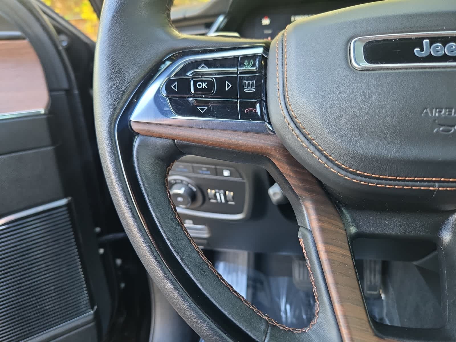 used 2022 Jeep Grand Cherokee 4xe car, priced at $33,998