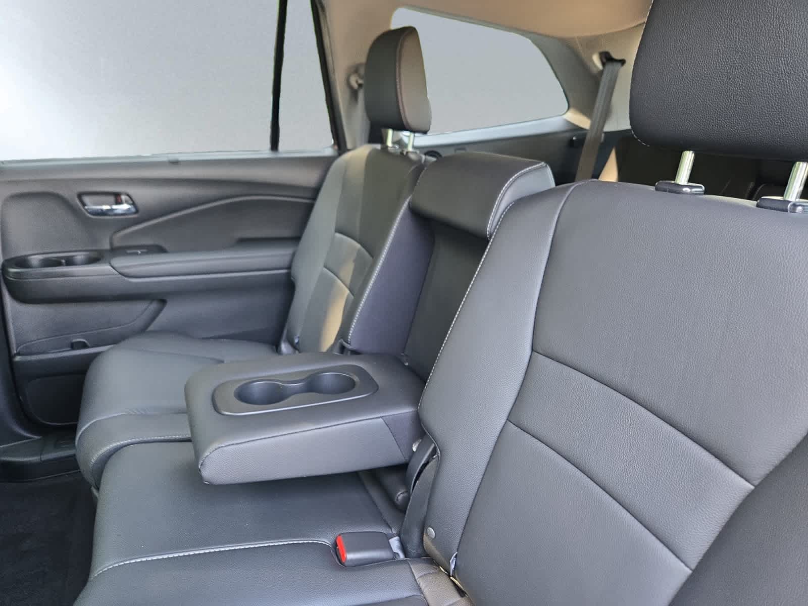 used 2022 Honda Pilot car, priced at $33,498