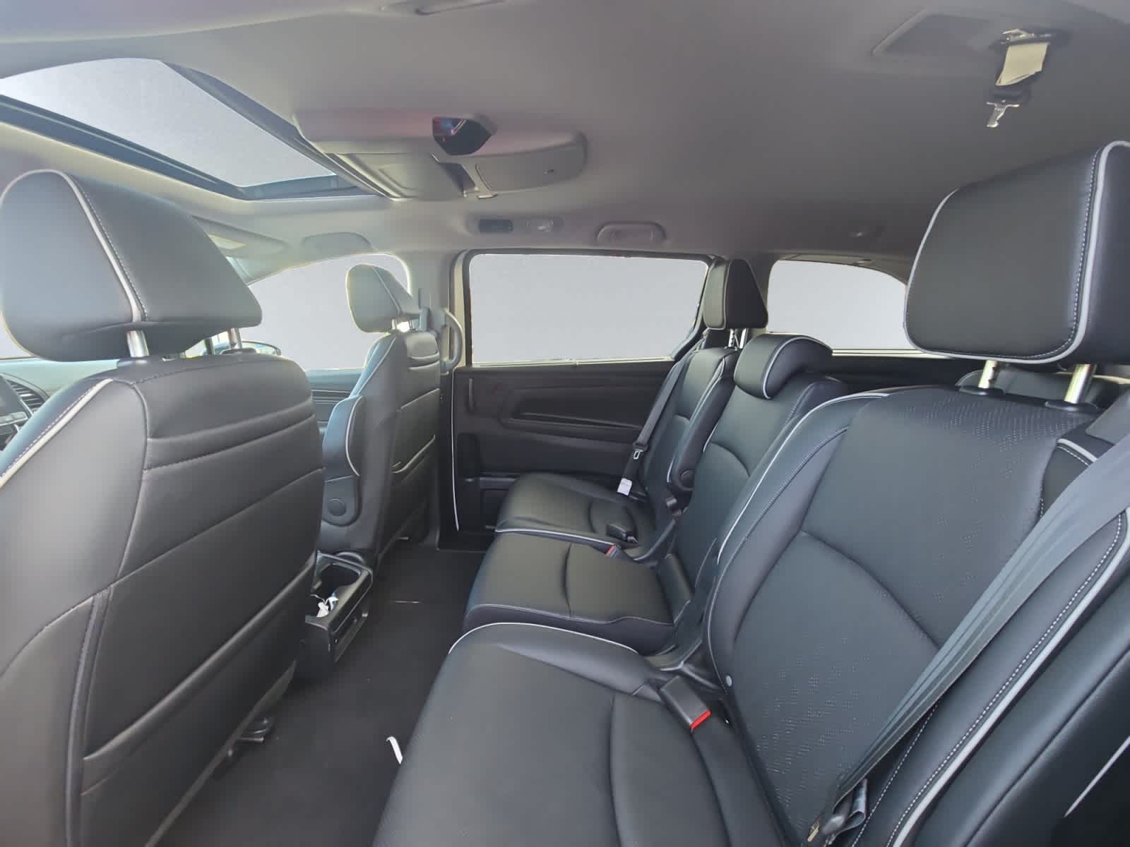 used 2024 Honda Odyssey car, priced at $42,998