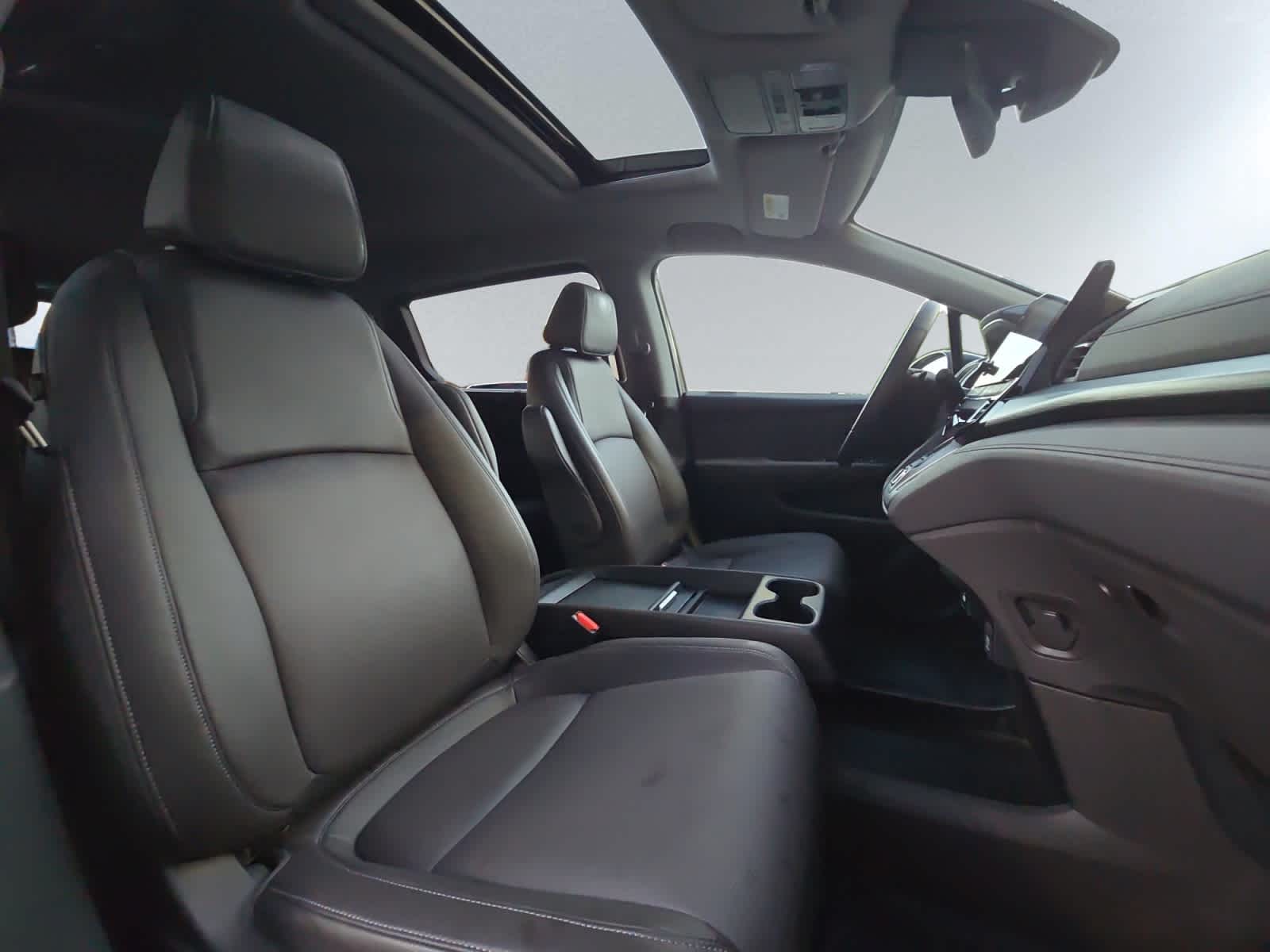 used 2023 Honda Odyssey car, priced at $37,997