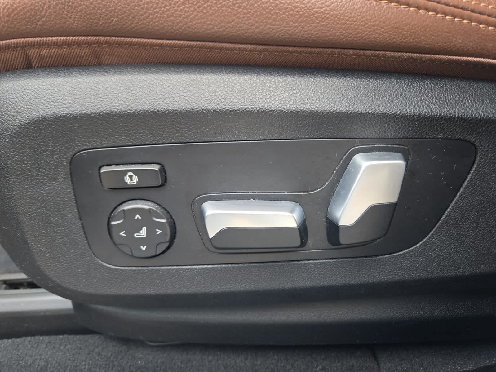 used 2021 BMW X5 car, priced at $36,298