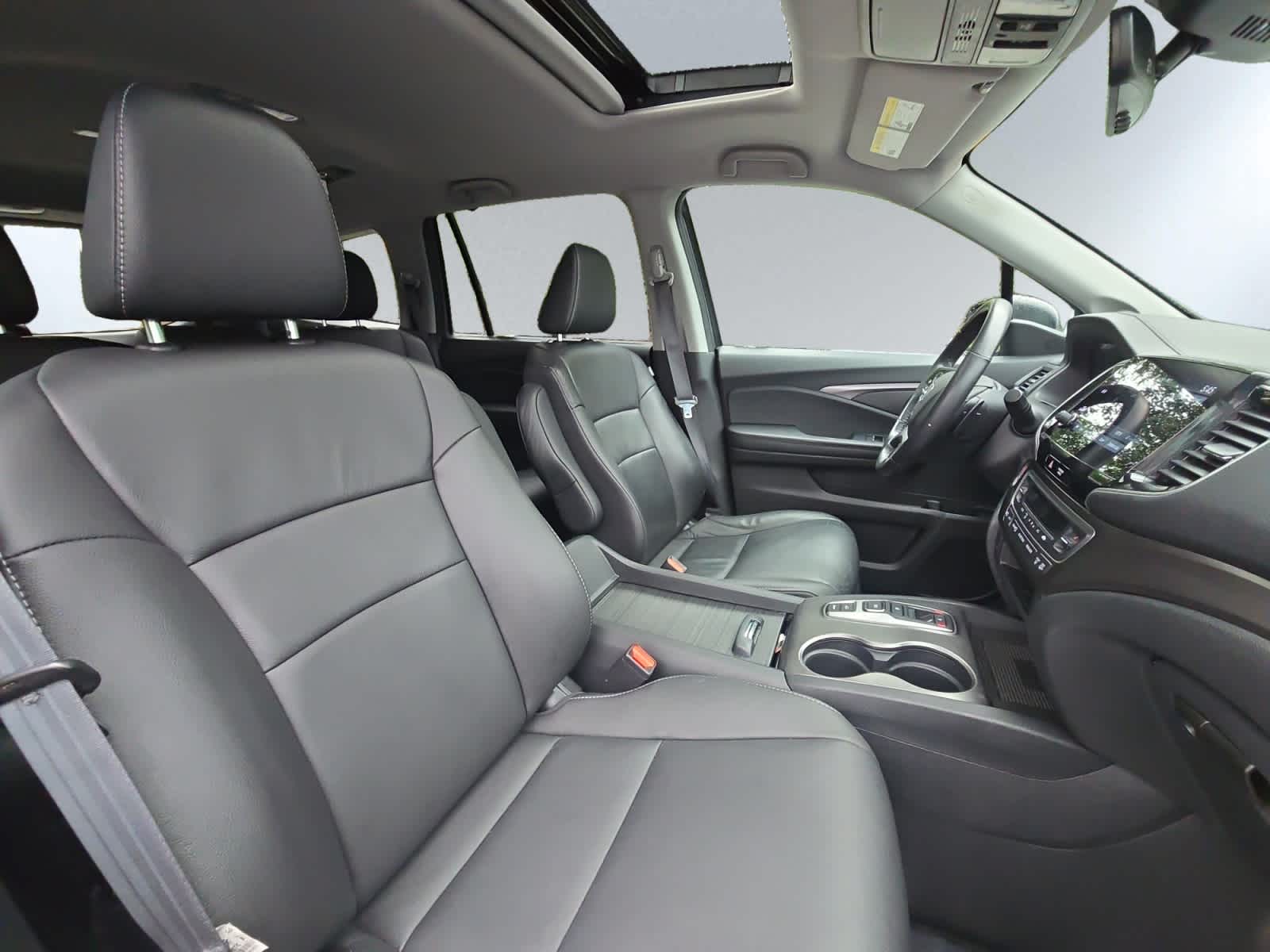 used 2022 Honda Pilot car, priced at $33,497