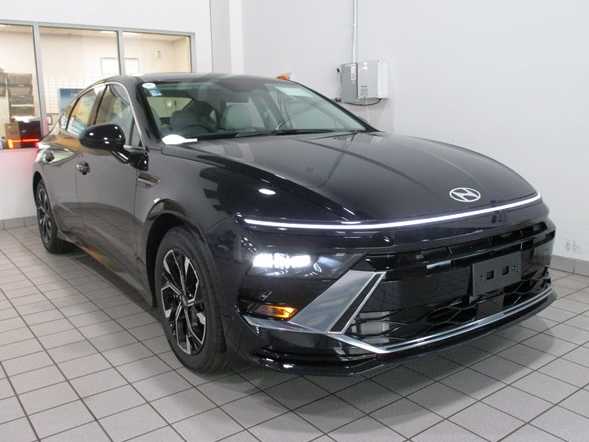 used 2024 Hyundai Sonata car, priced at $28,097