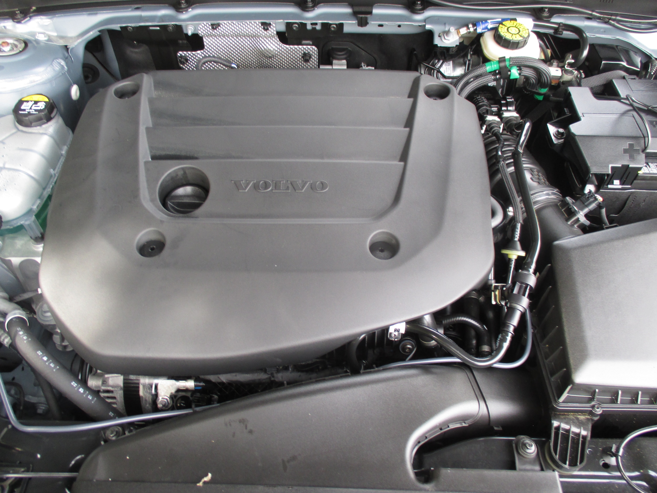used 2023 Volvo XC40 car, priced at $34,298