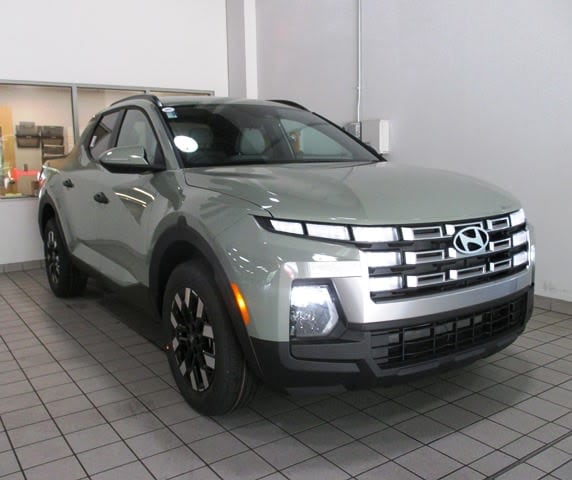 new 2025 Hyundai Santa Cruz car, priced at $32,594