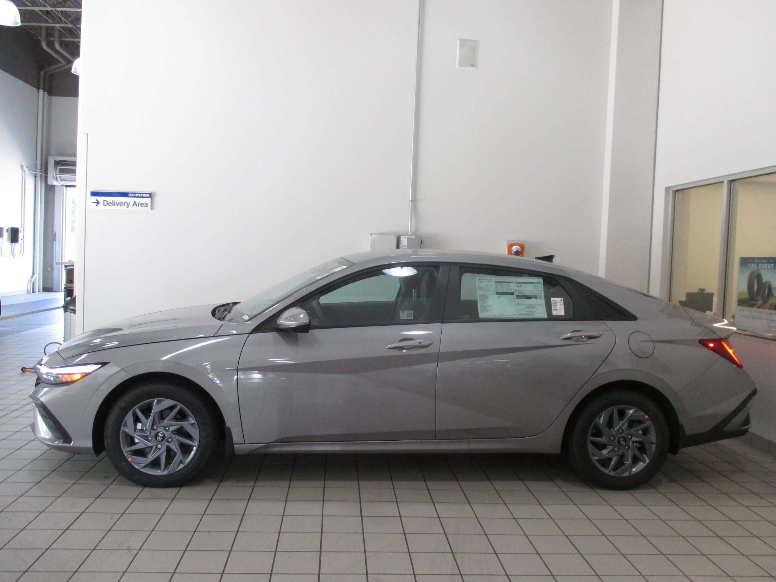new 2025 Hyundai Elantra Hybrid car, priced at $25,310