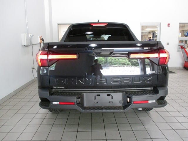 new 2025 Hyundai Santa Cruz car, priced at $30,453