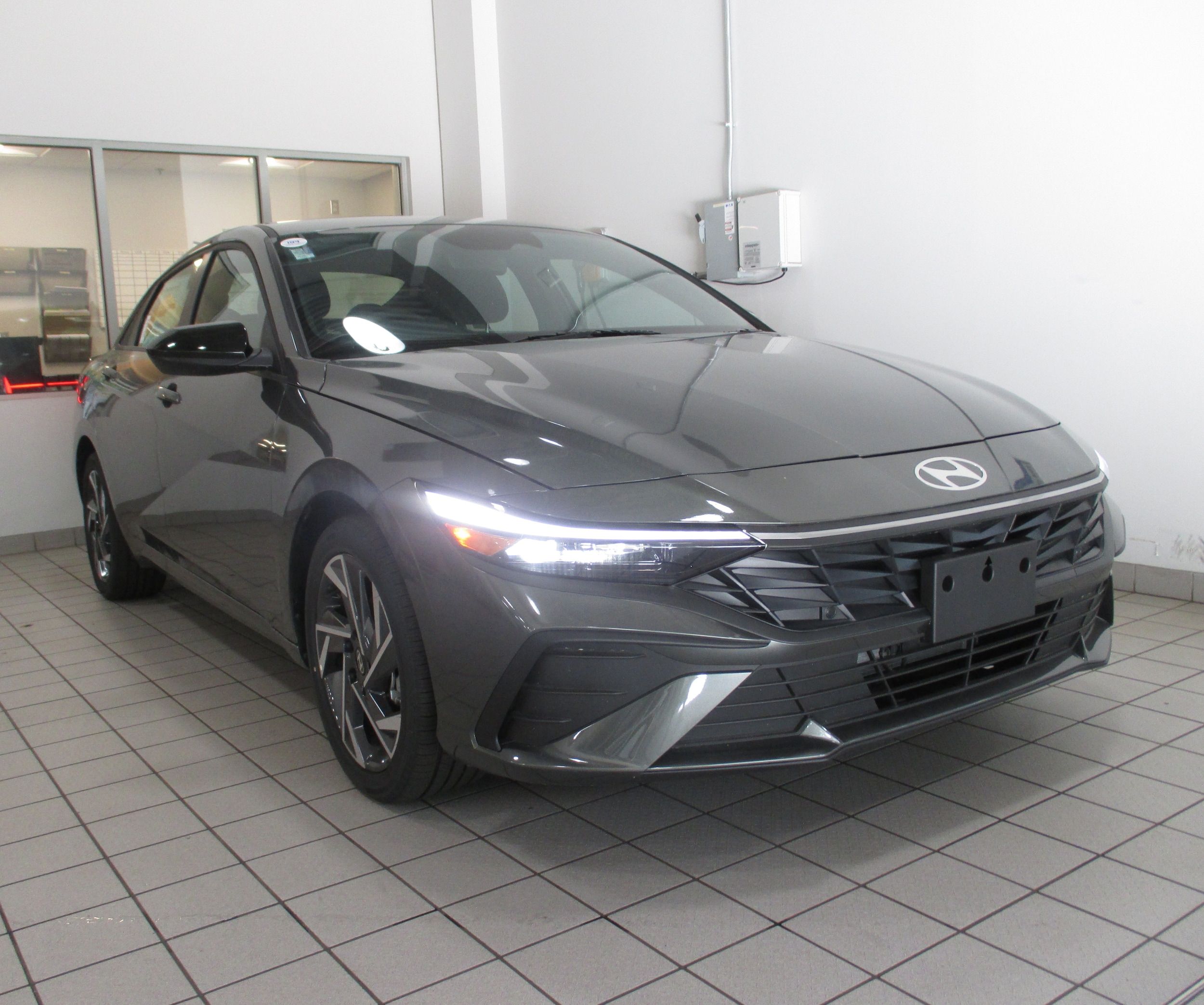 new 2025 Hyundai Elantra Hybrid car, priced at $26,855