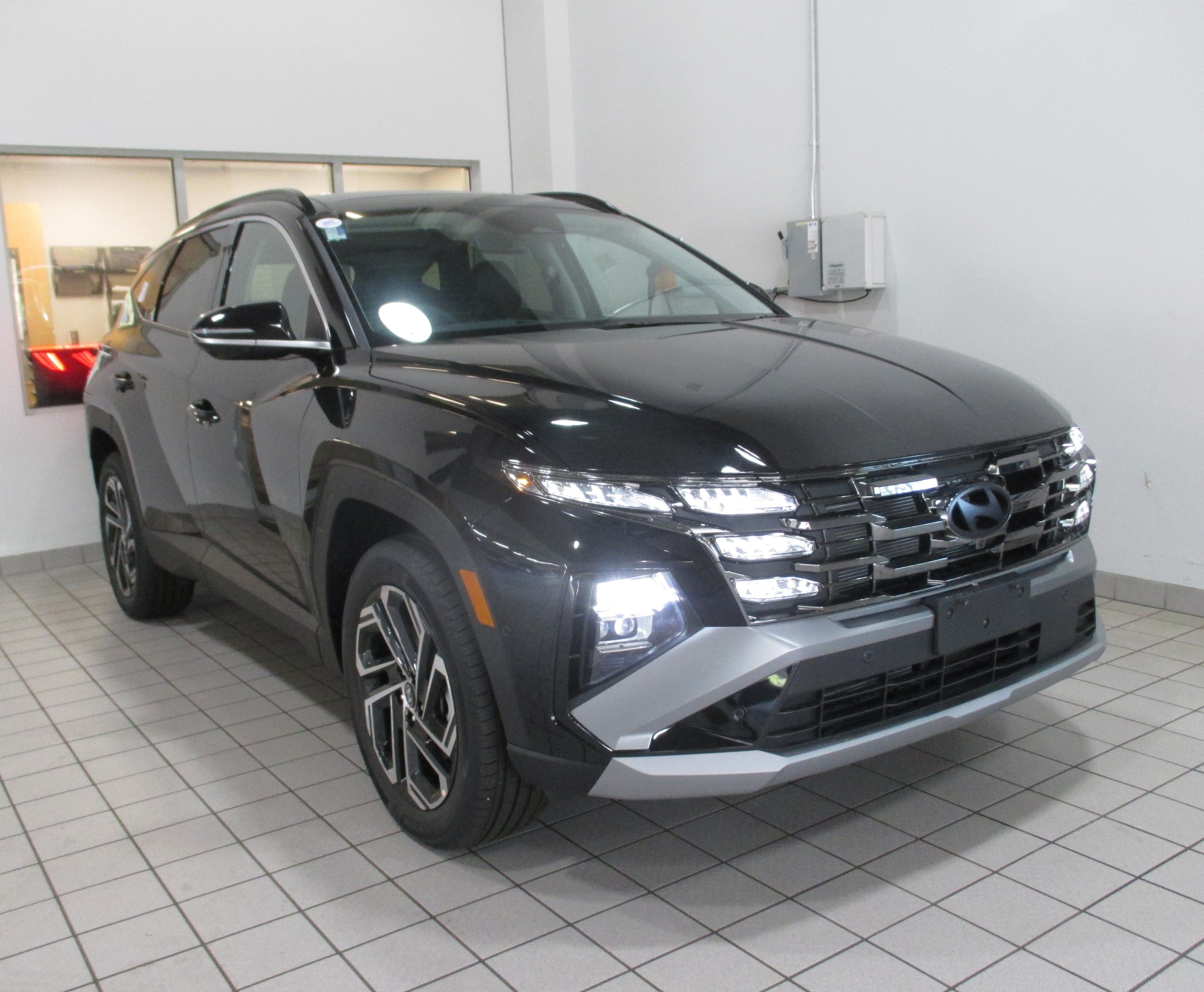 new 2025 Hyundai Tucson car, priced at $40,953