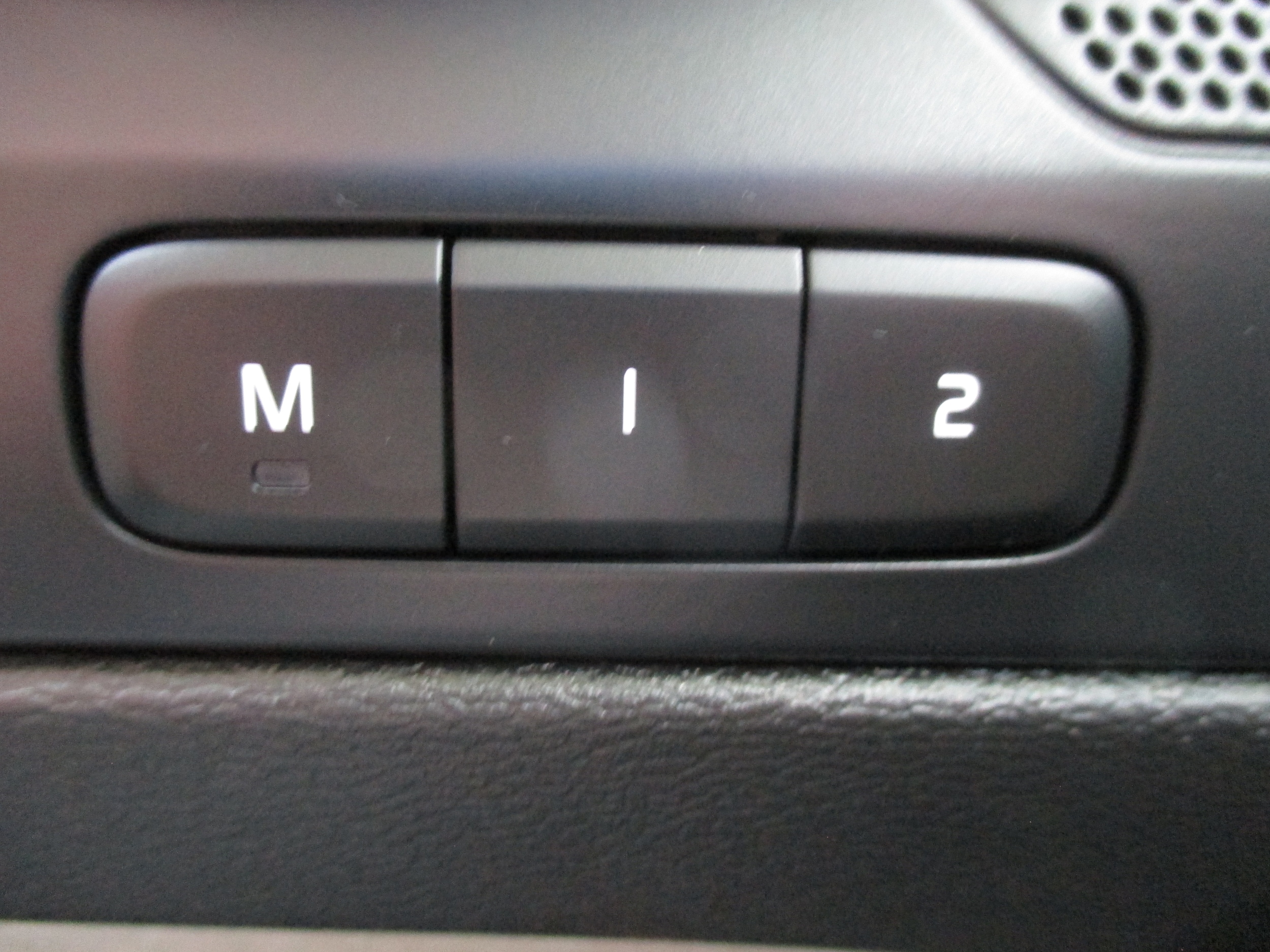 used 2023 Volvo XC40 car, priced at $34,298