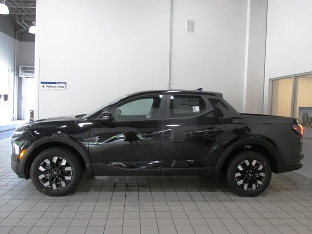 new 2025 Hyundai Santa Cruz car, priced at $30,453