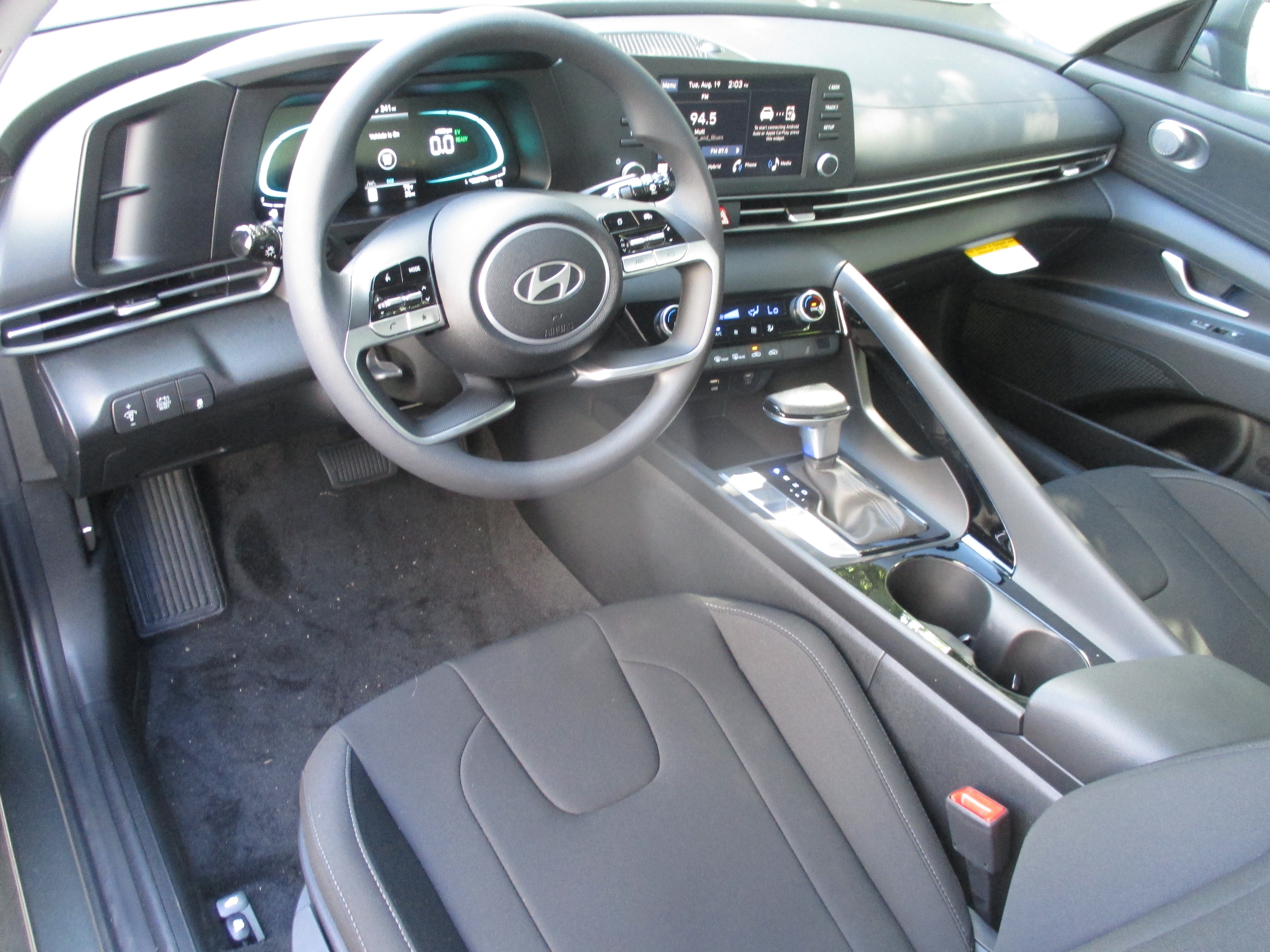 new 2025 Hyundai Elantra Hybrid car, priced at $24,835
