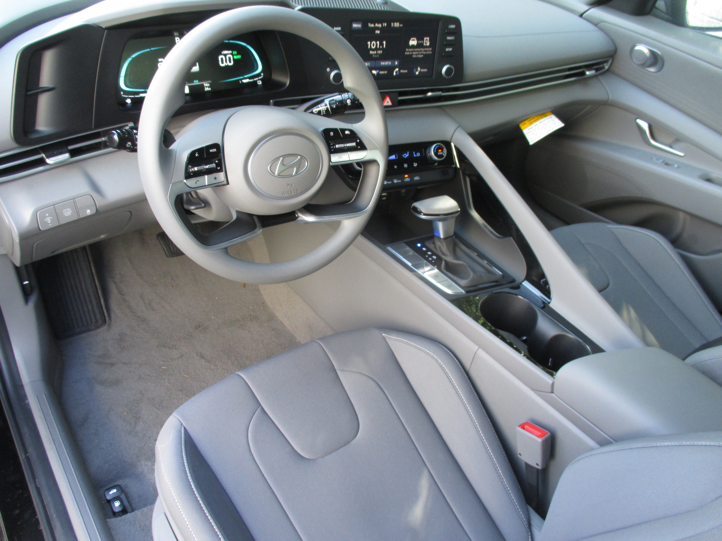 new 2025 Hyundai Elantra Hybrid car, priced at $24,960