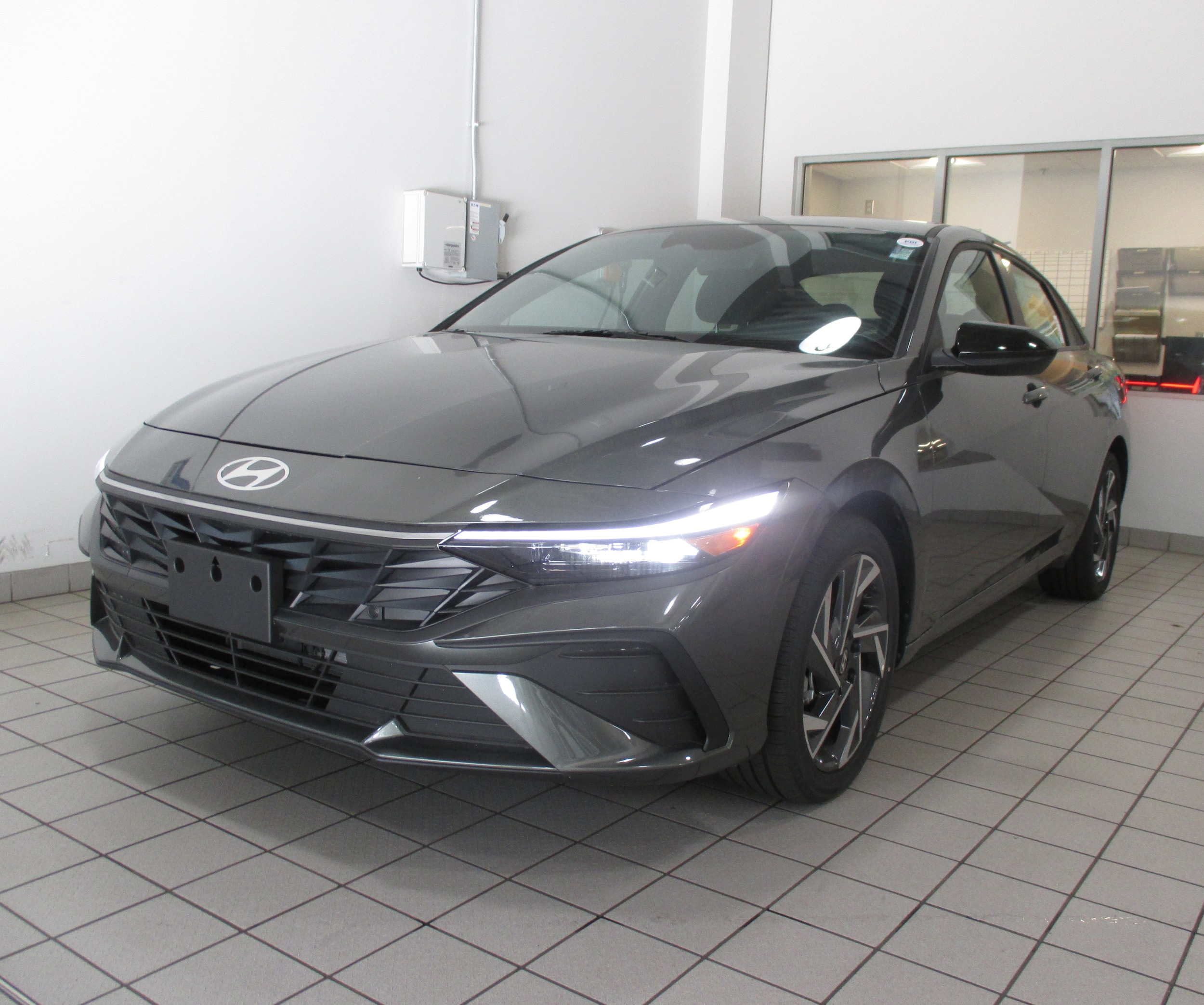 new 2025 Hyundai Elantra Hybrid car, priced at $26,855