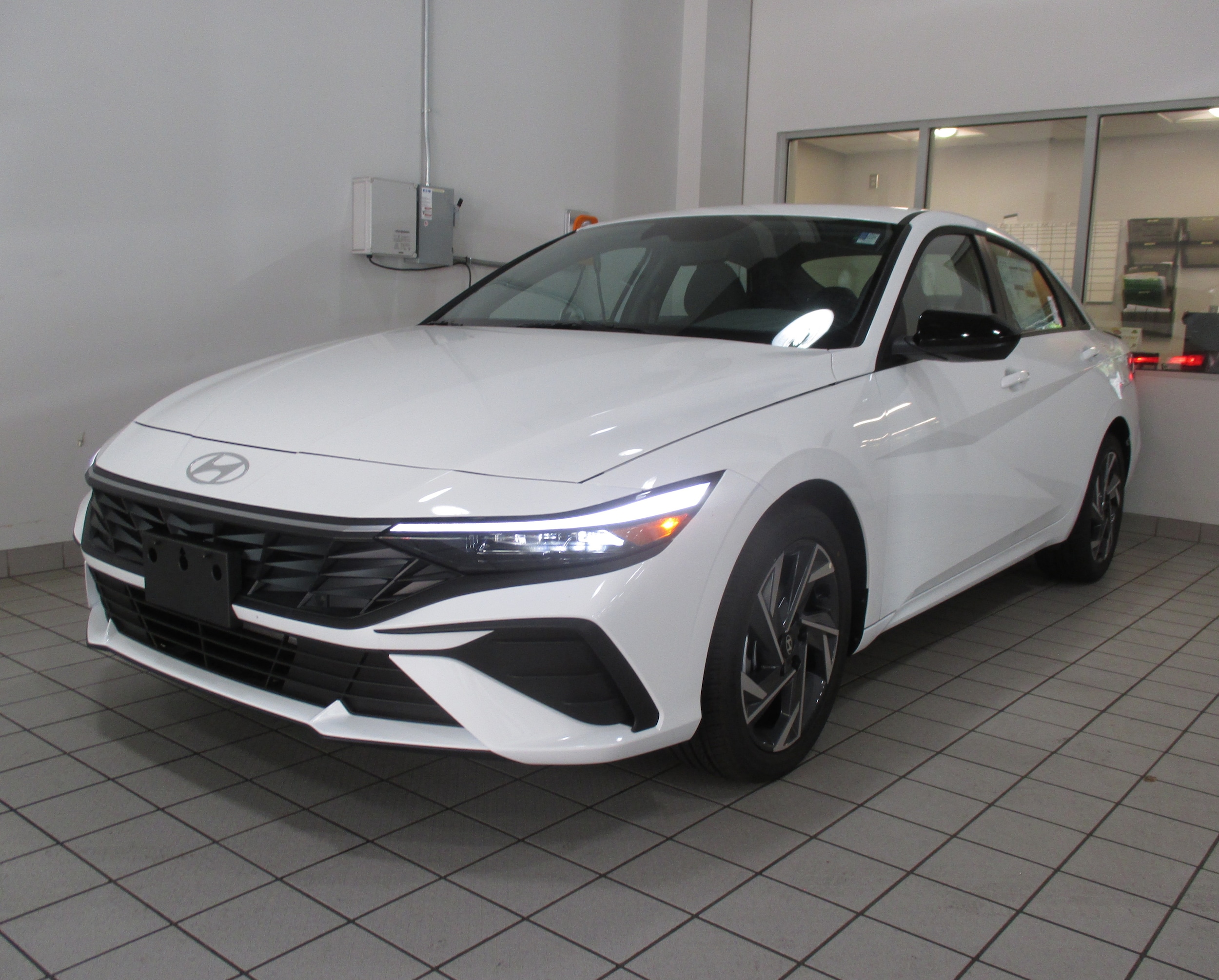 new 2025 Hyundai Elantra car, priced at $24,665
