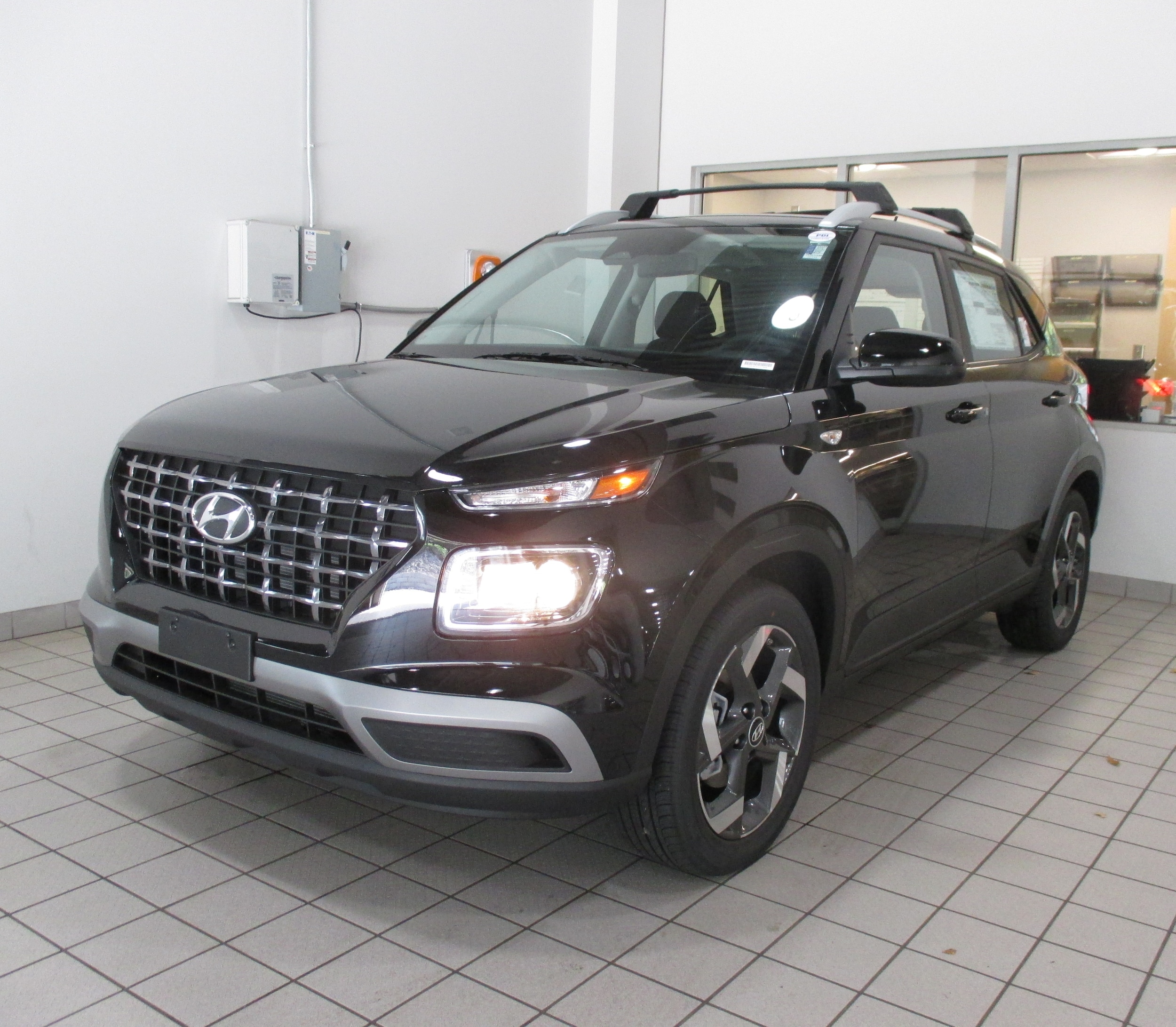new 2025 Hyundai Venue car, priced at $23,139