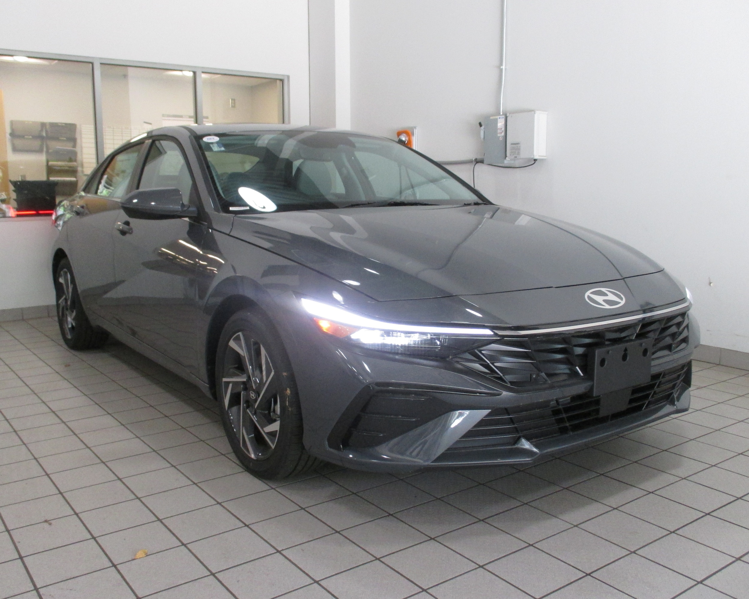 new 2025 Hyundai Elantra car, priced at $26,190