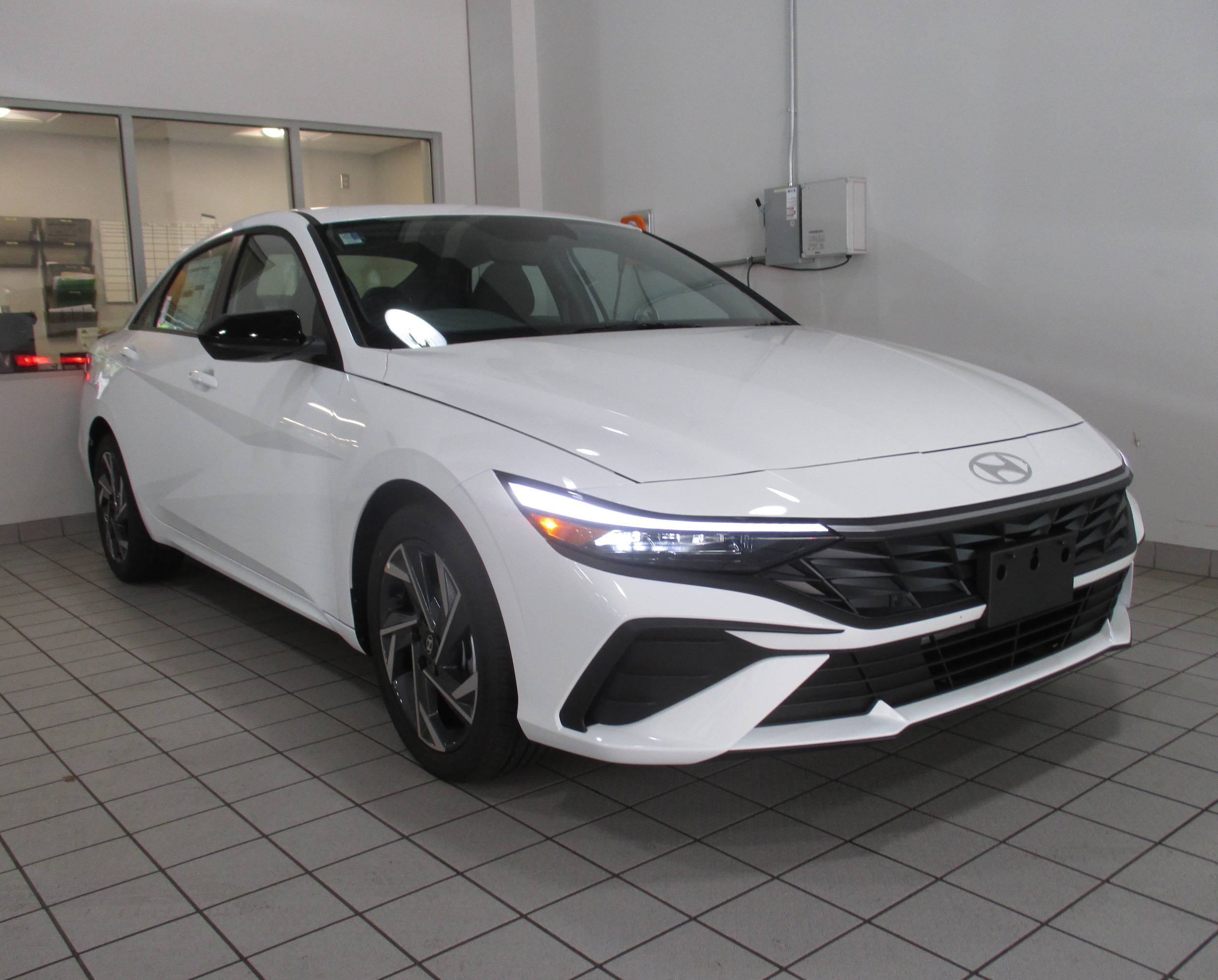 new 2025 Hyundai Elantra car, priced at $24,665