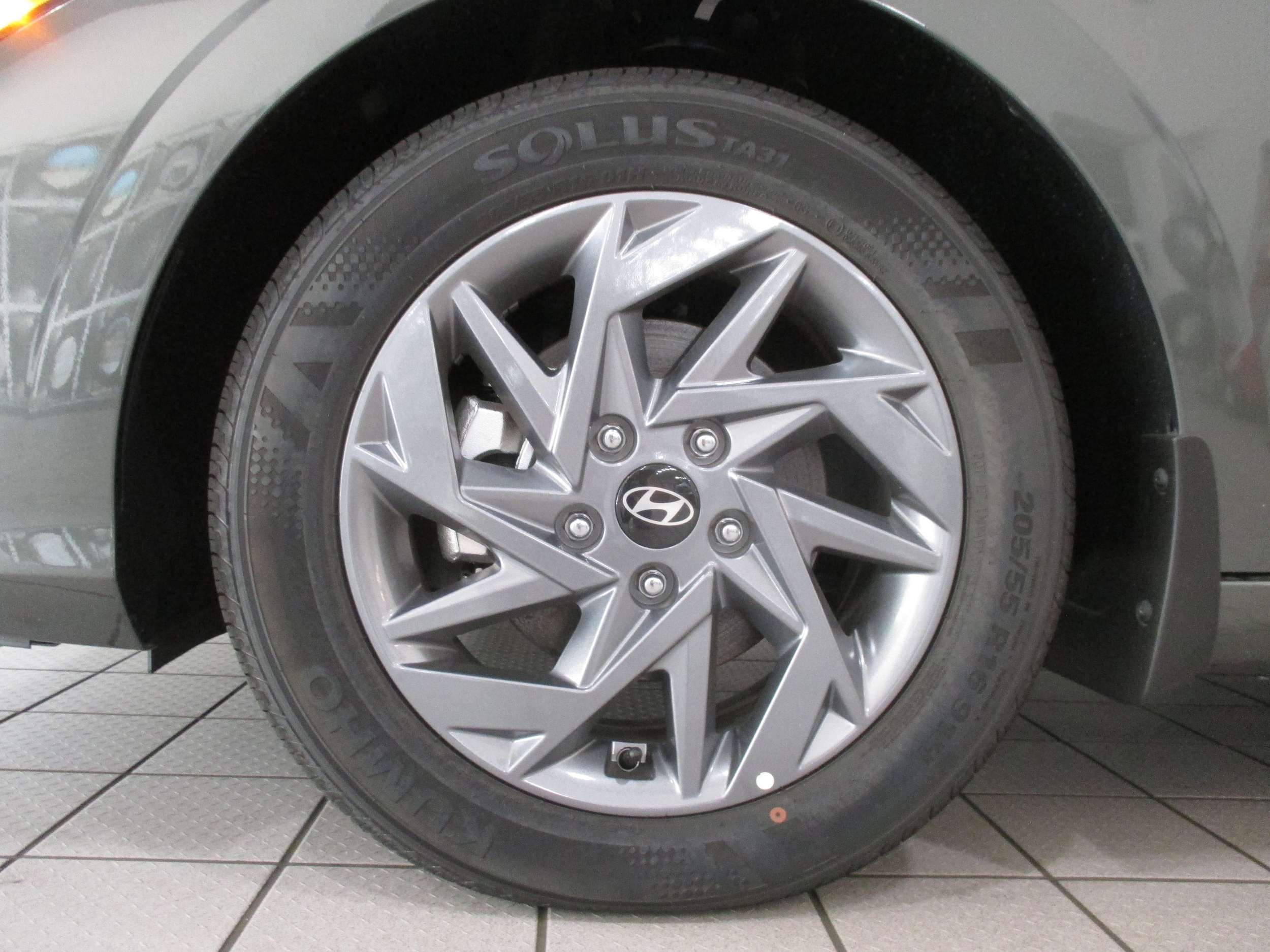 new 2025 Hyundai Elantra Hybrid car, priced at $26,235