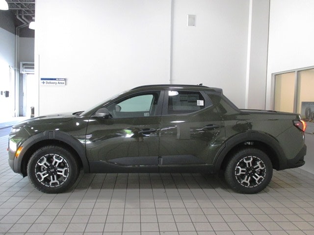 new 2025 Hyundai Santa Cruz car, priced at $39,980