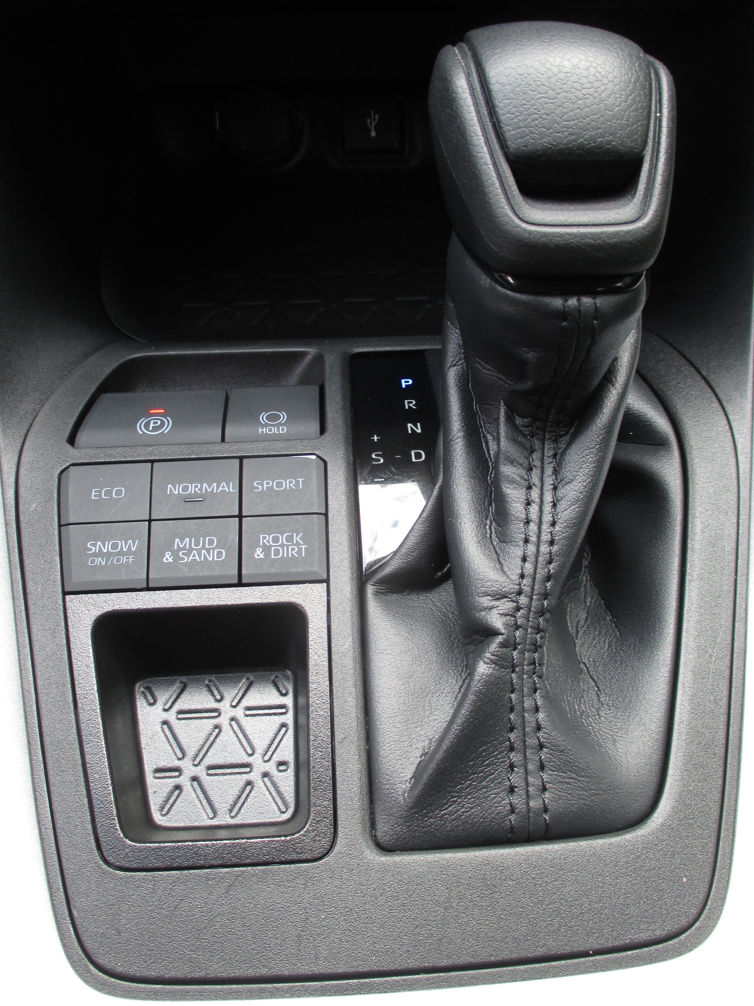 used 2022 Toyota RAV4 car, priced at $28,497