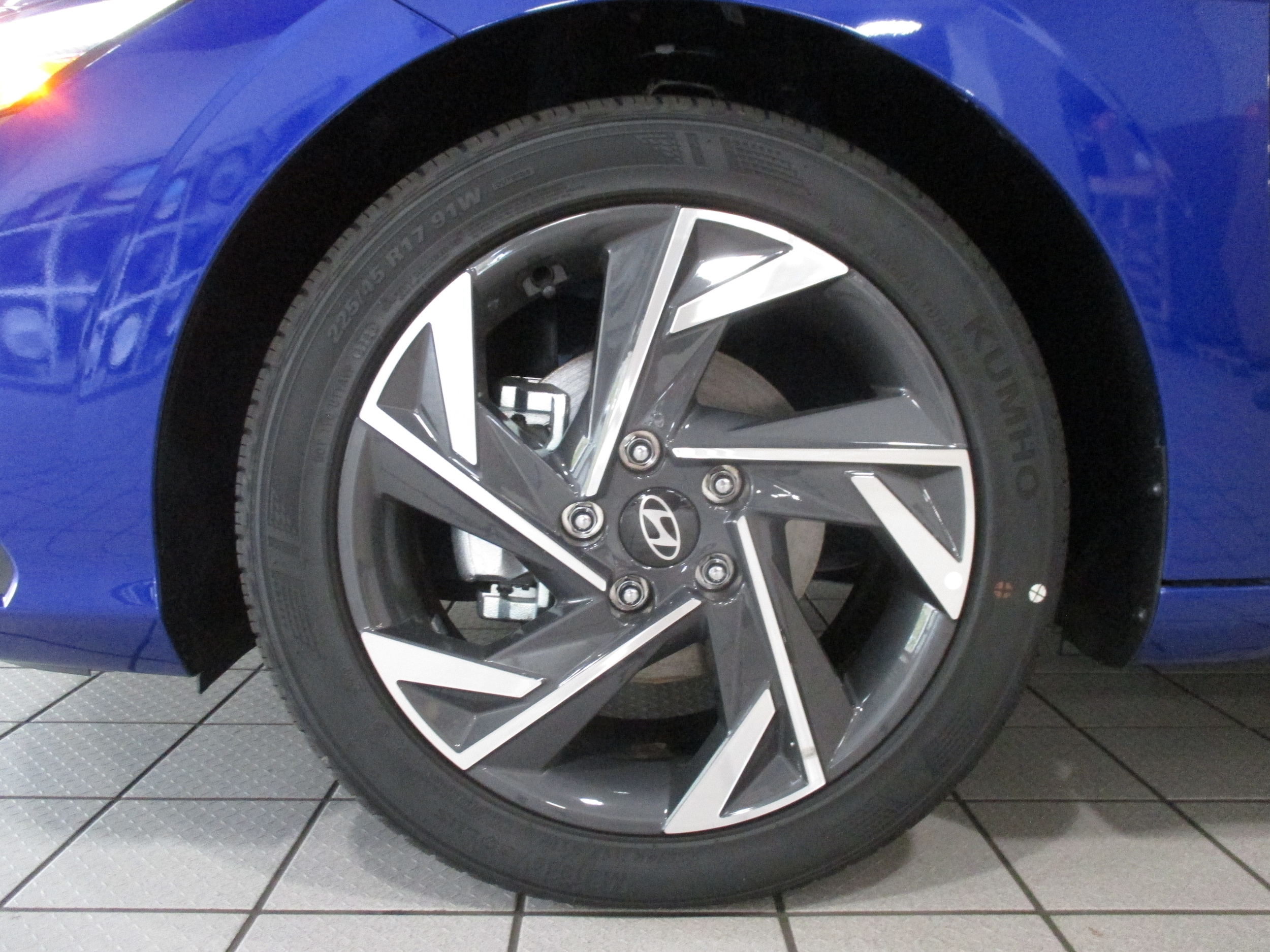 new 2025 Hyundai Elantra car, priced at $24,085