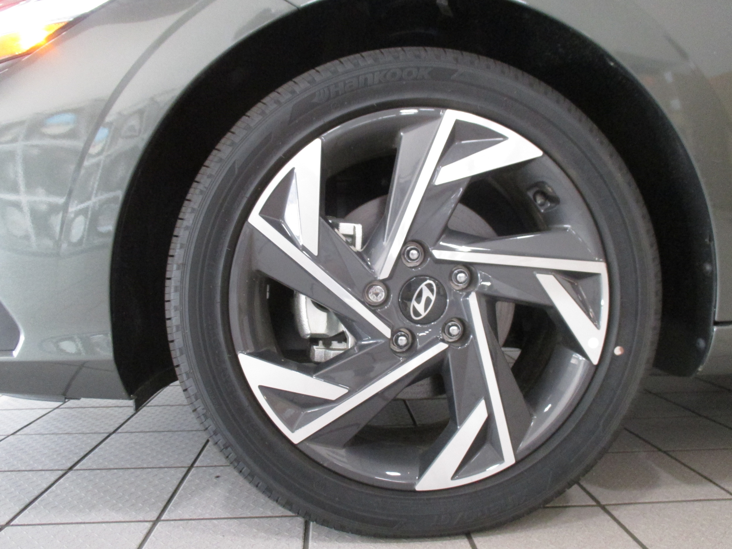 new 2025 Hyundai Elantra Hybrid car, priced at $26,855