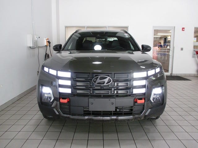 new 2025 Hyundai Santa Cruz car, priced at $39,980