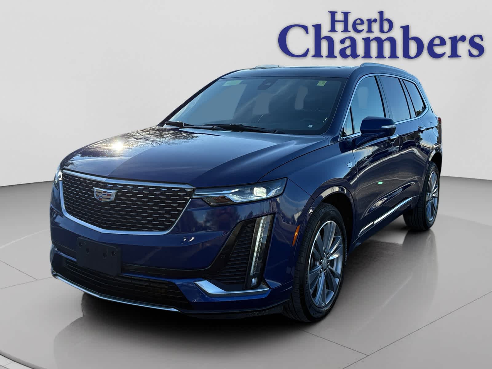used 2025 Cadillac XT6 car, priced at $44,888