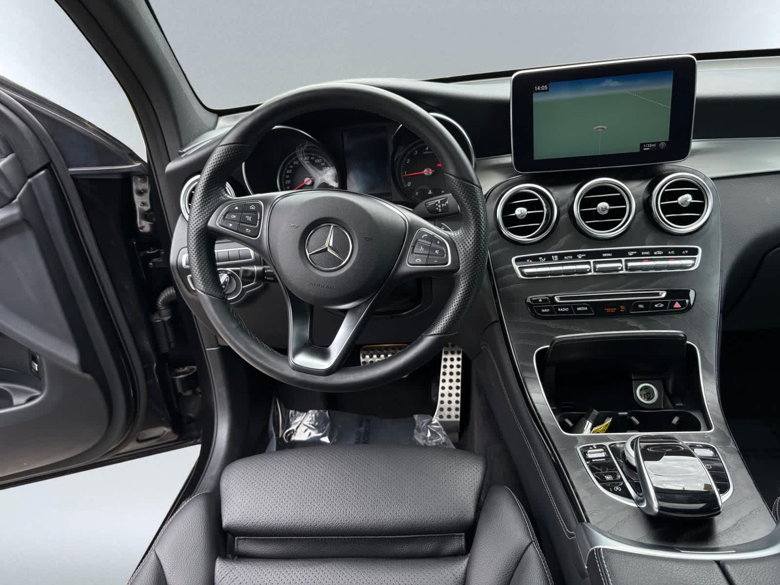 used 2019 Mercedes-Benz GLC 300 car, priced at $25,798