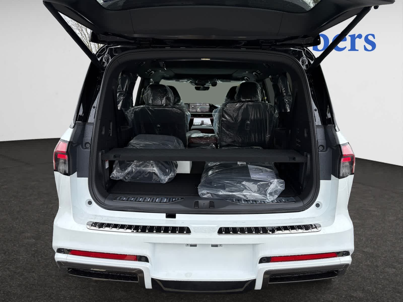 new 2025 INFINITI QX80 car, priced at $101,105