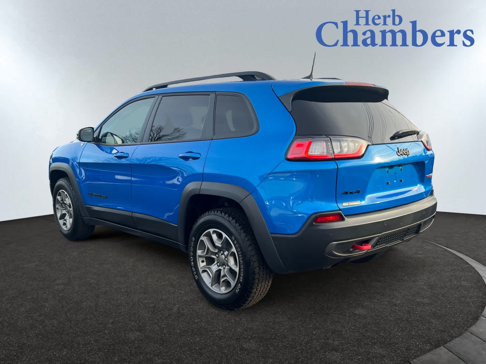 used 2023 Jeep Cherokee car, priced at $27,998