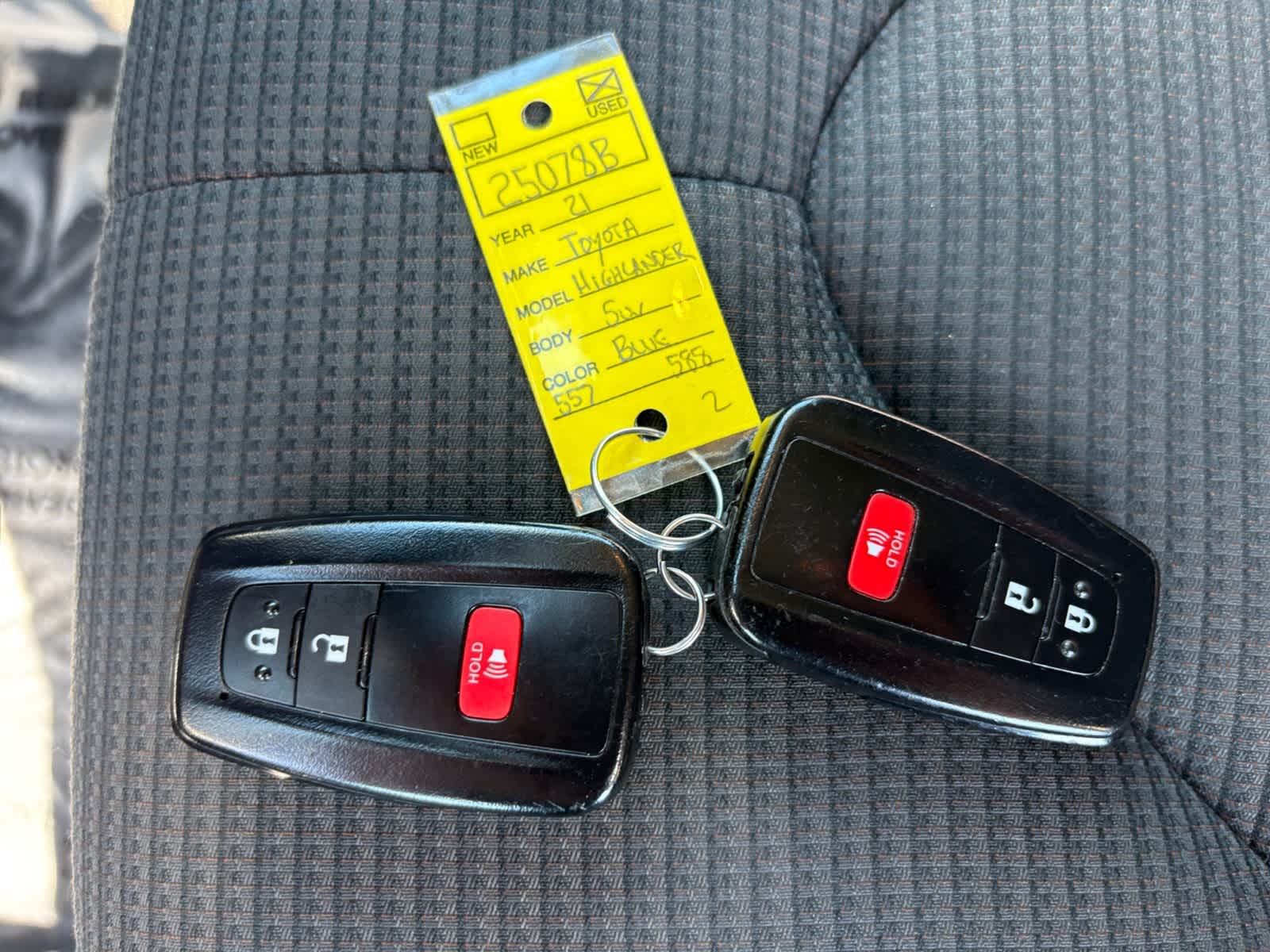 used 2021 Toyota Highlander car, priced at $29,998